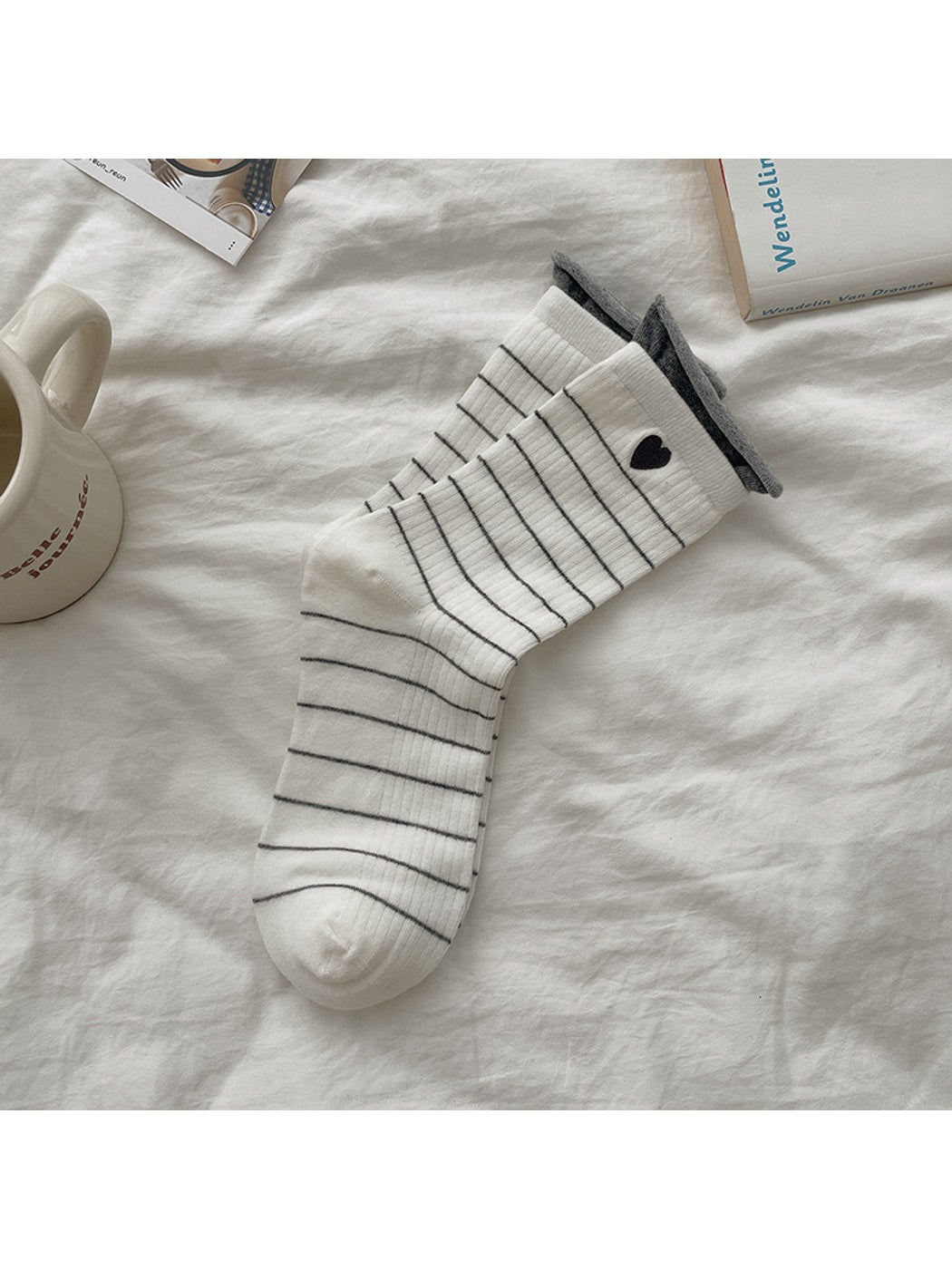 Rufia - Heart Stripe Rolled Cuff Casual Crew Socks