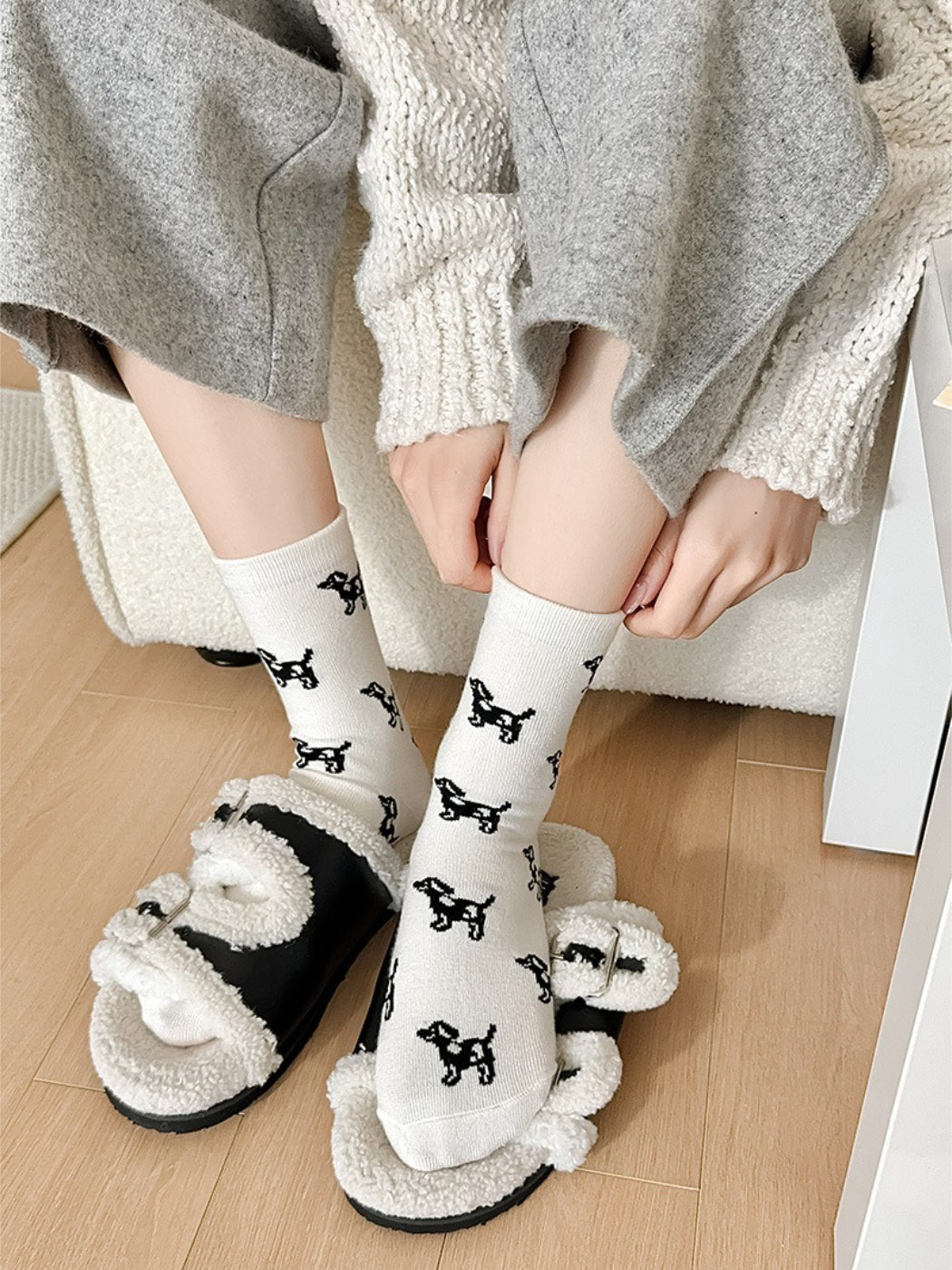 Rufia - Playful Dog Motif Crew Socks