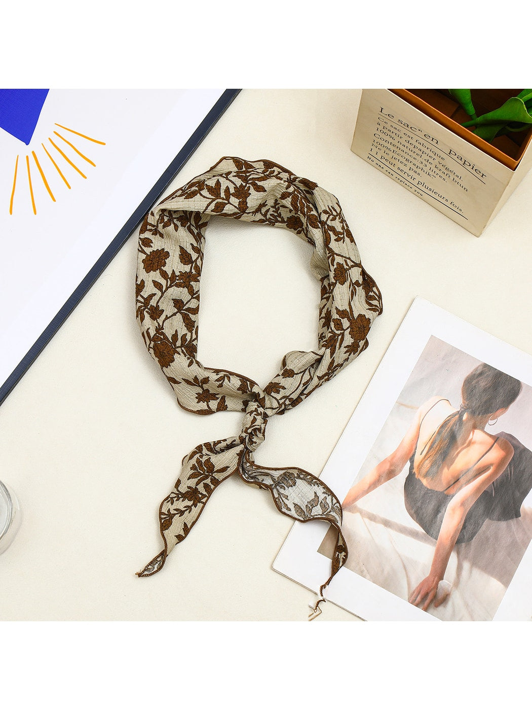 Scarvii - Vintage Fall Botanical Triangle Bandana