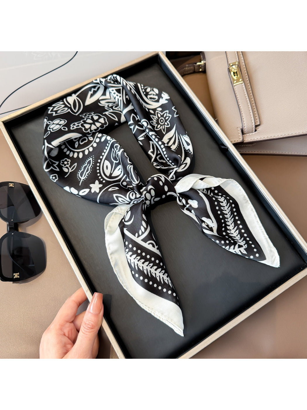 Scarvii Vintage Paisley Square Scarf