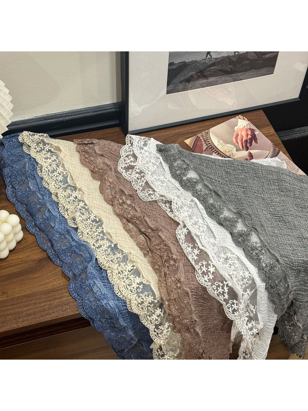 Scarvii - Openwork Lace Design Triangle Bandana