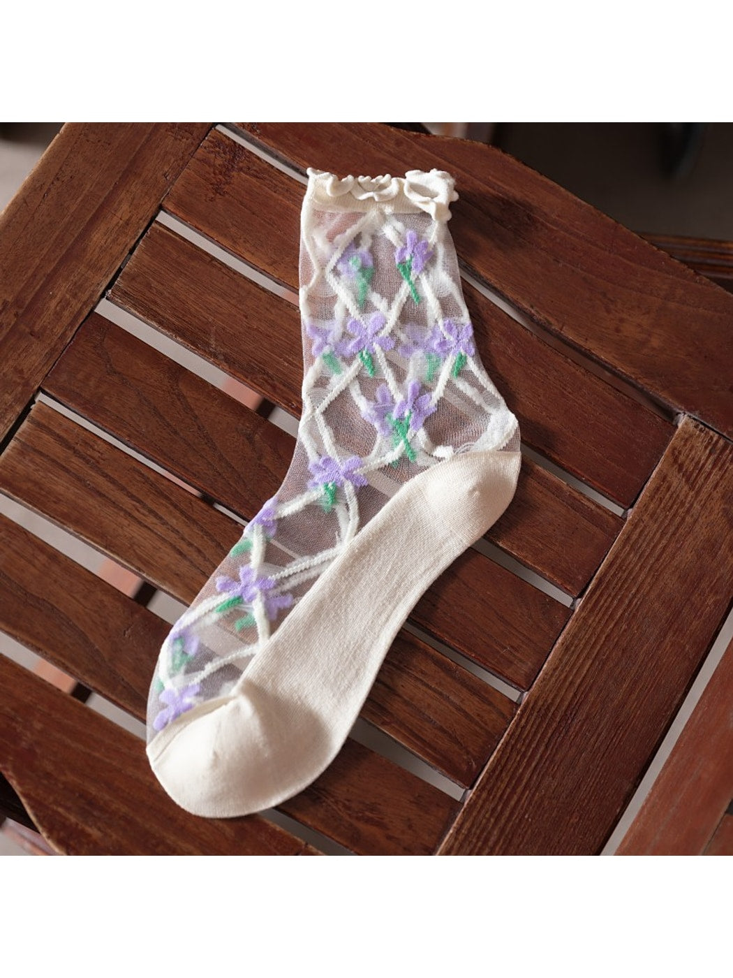 Rufia - Elegant Floral Pattern Ruffled Trim Crew Socks