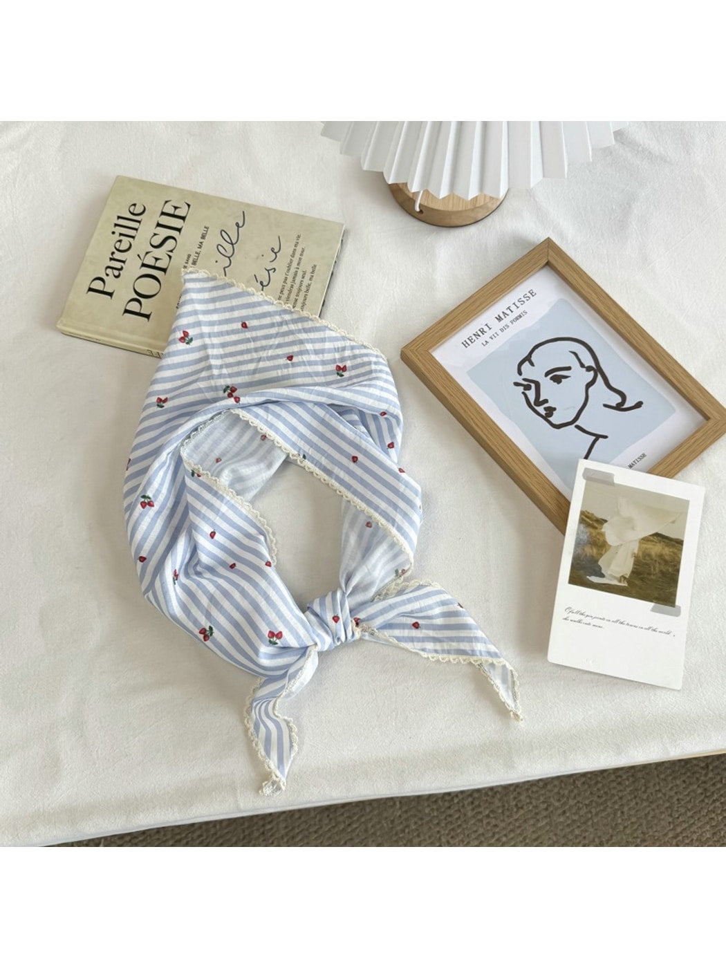Scarvii - Striped Floral Lace Trim Triangle Bandana