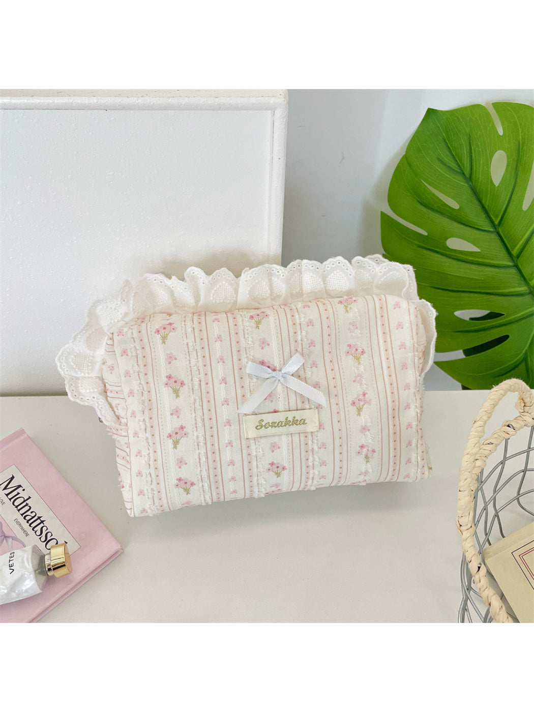 Cosbai - Floral Stripe Ruffle Trim Bow Pouch