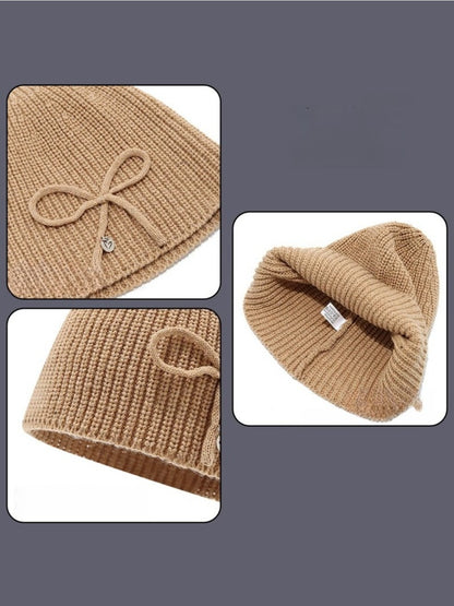 Haila – Knitted Beanie with Bow
