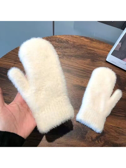 Gloving - Plush Solid Color Mittens