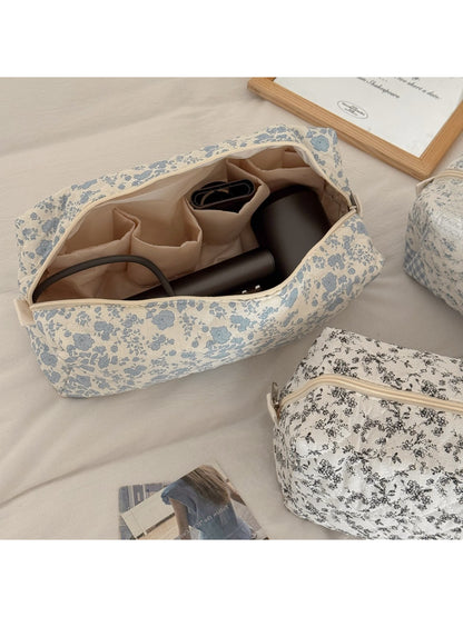 Close-up of zipper and floral pattern on Cosbai vintage flower cosmetic pouch