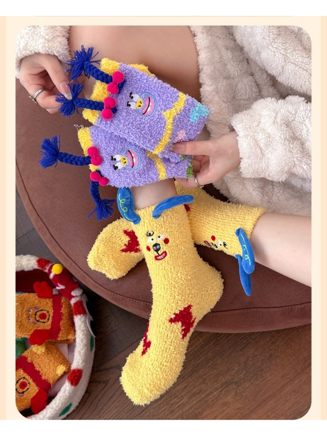 Rufia - Cartoon Face Abstract Fuzzy Crew Socks