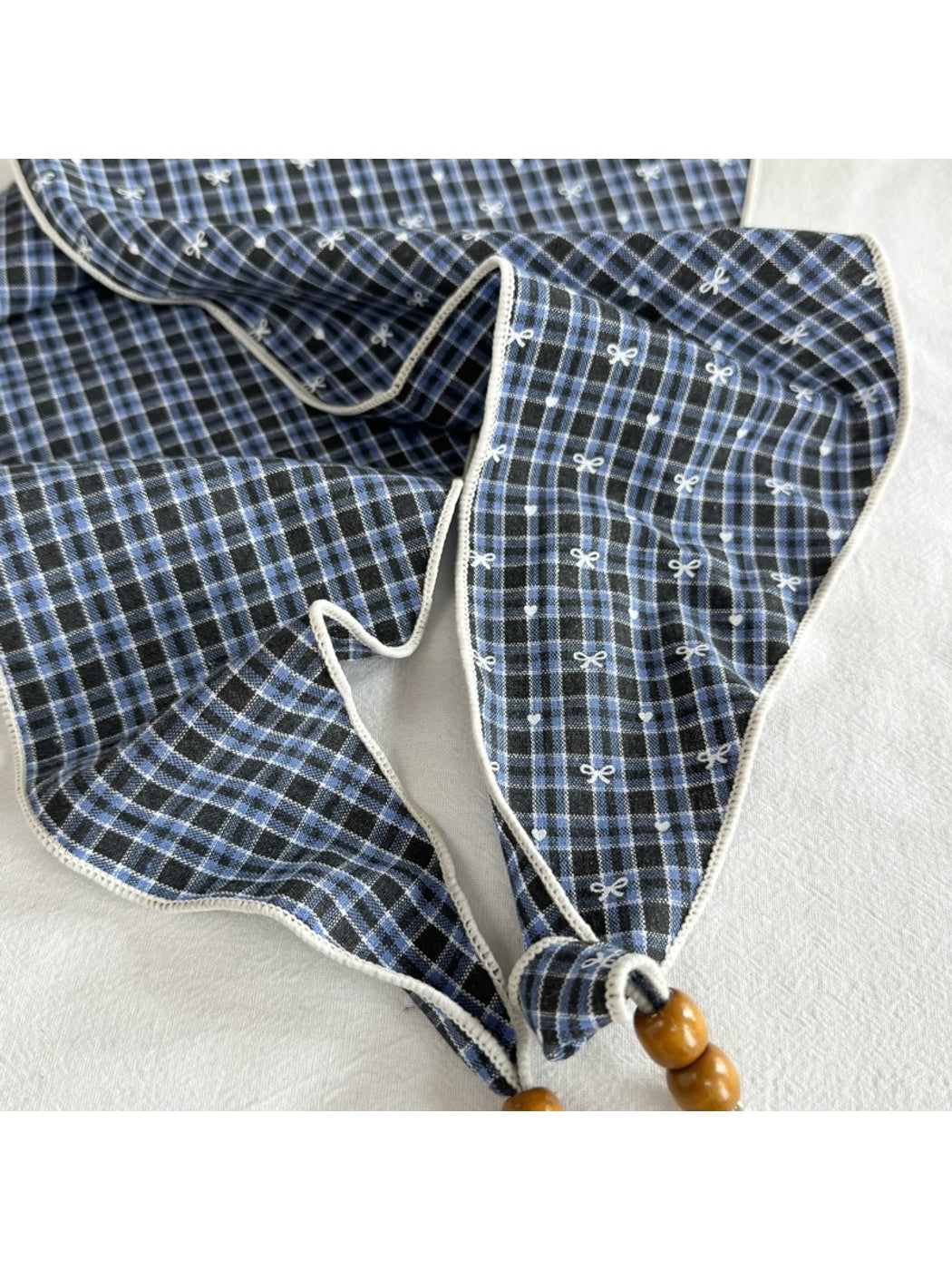 Scarvii - Floral Plaid Pattern Triangle Scarf