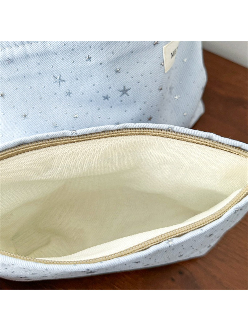 Cosbai Soft Star Print Zip Bag side view highlighting shape