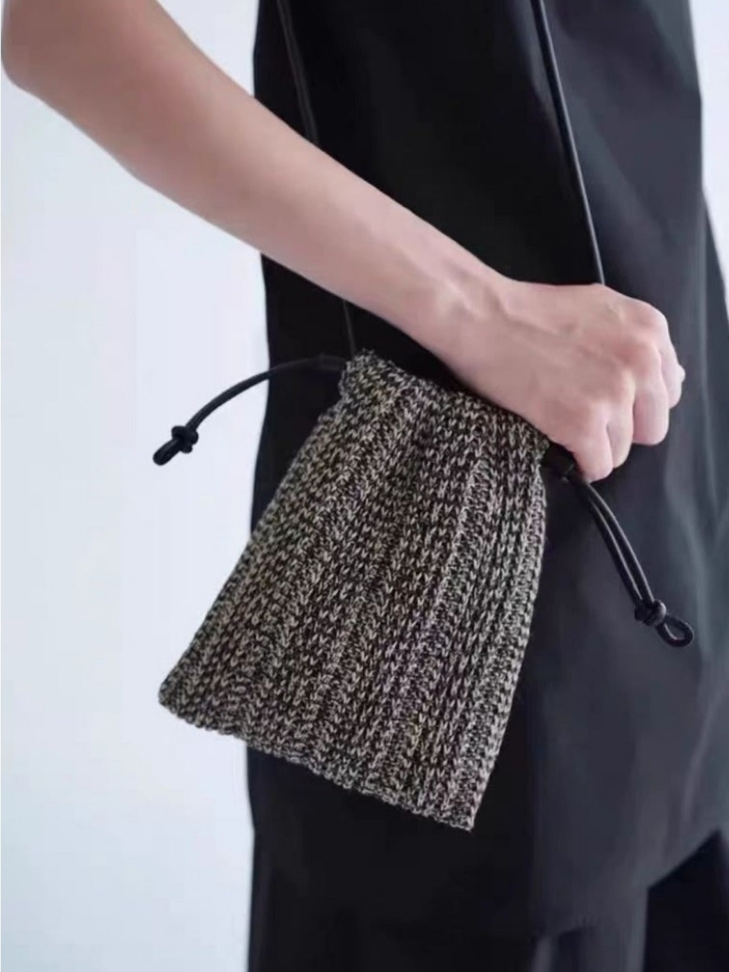 Cosbai - Minimalist Drawstring Knitted Crossbody Bag – Effortless & Chic