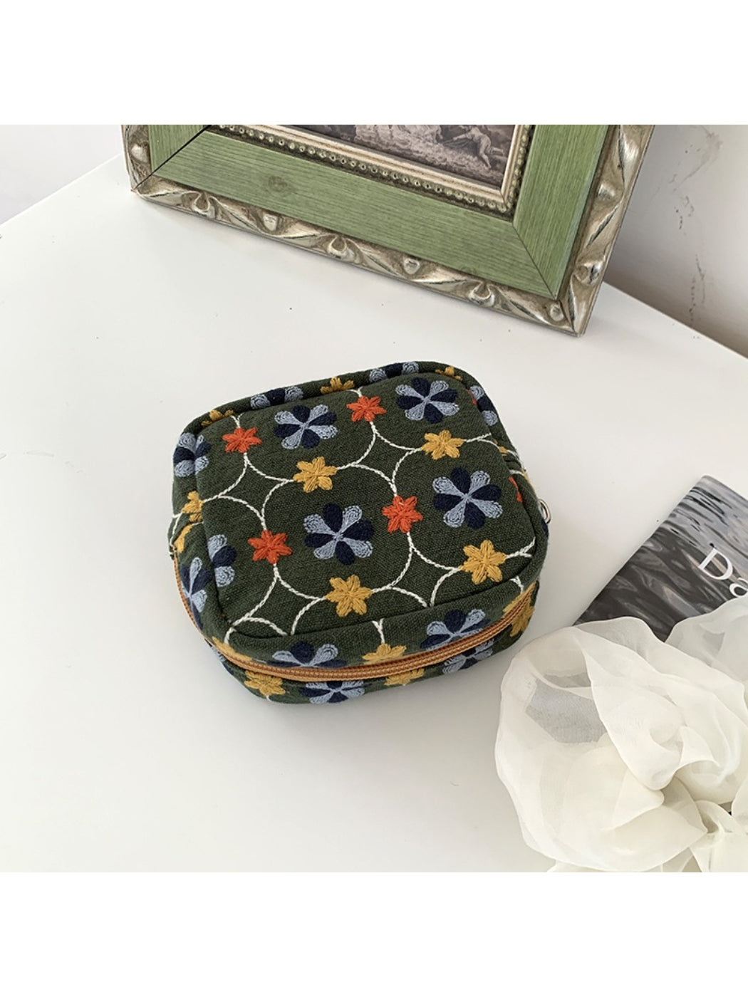 Cosbai - Retro Floral Square Pouch