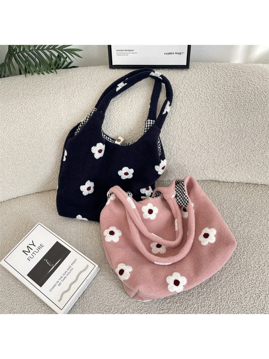 Cosbai - Plush Floral Pattern Shoulder Bag