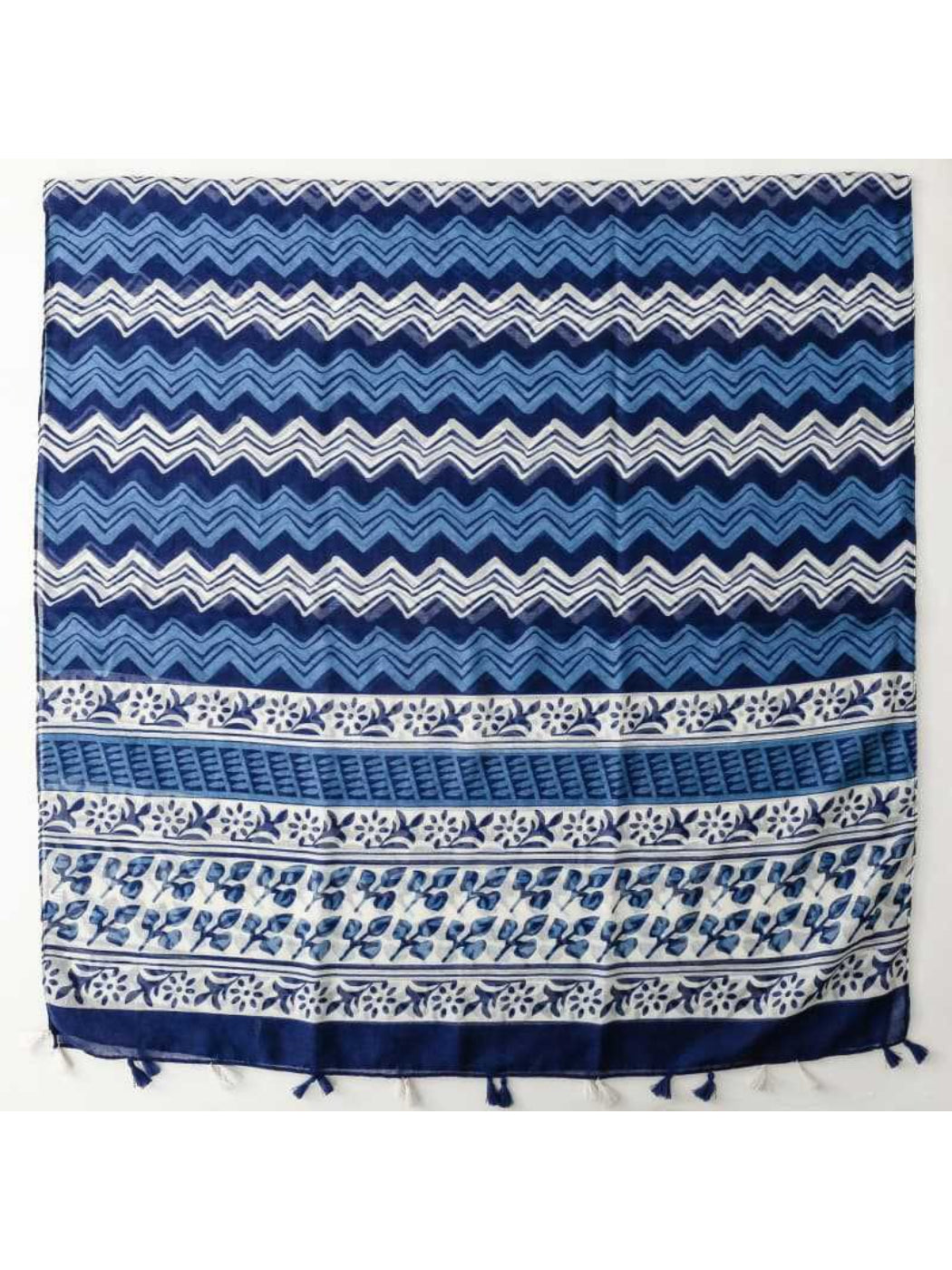 Scarvii - Flowing Geometric Stripe Print Scarf