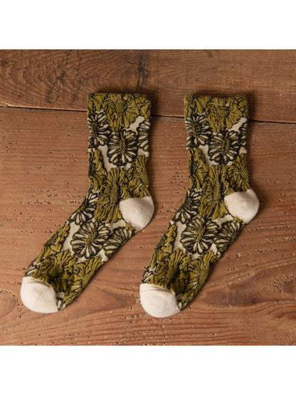 Rufia Textured Bloom Pattern Crew Socks product image 9