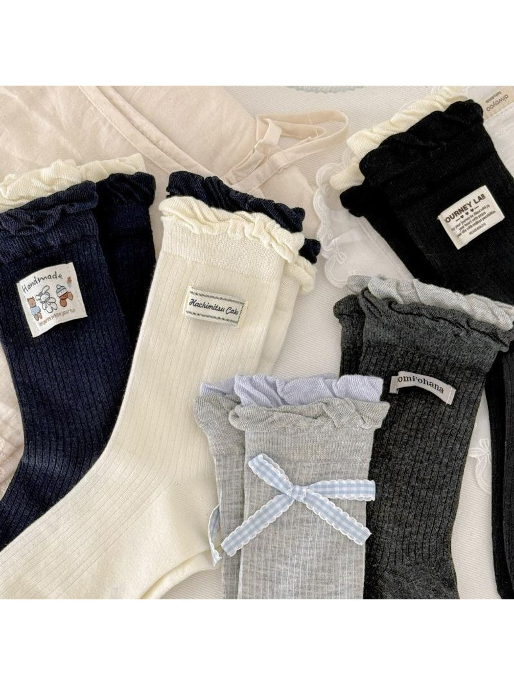Rufia - Two-tone Ruffle Cuff Crew Socks
