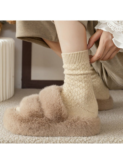 Rufia - Textured Solid Color Everyday Crew Socks