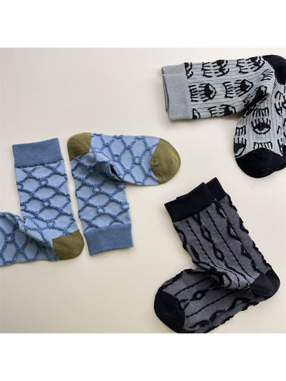 Rufia – Geometric Embossed Mid-Calf Socks