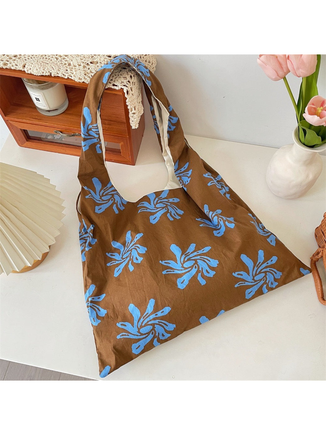Cosbai - Soft Printed Everyday Shoulder Bag