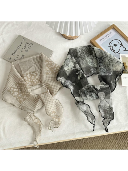 Scarvii - Simple Muted Printed Diamond-Shaped Scarf