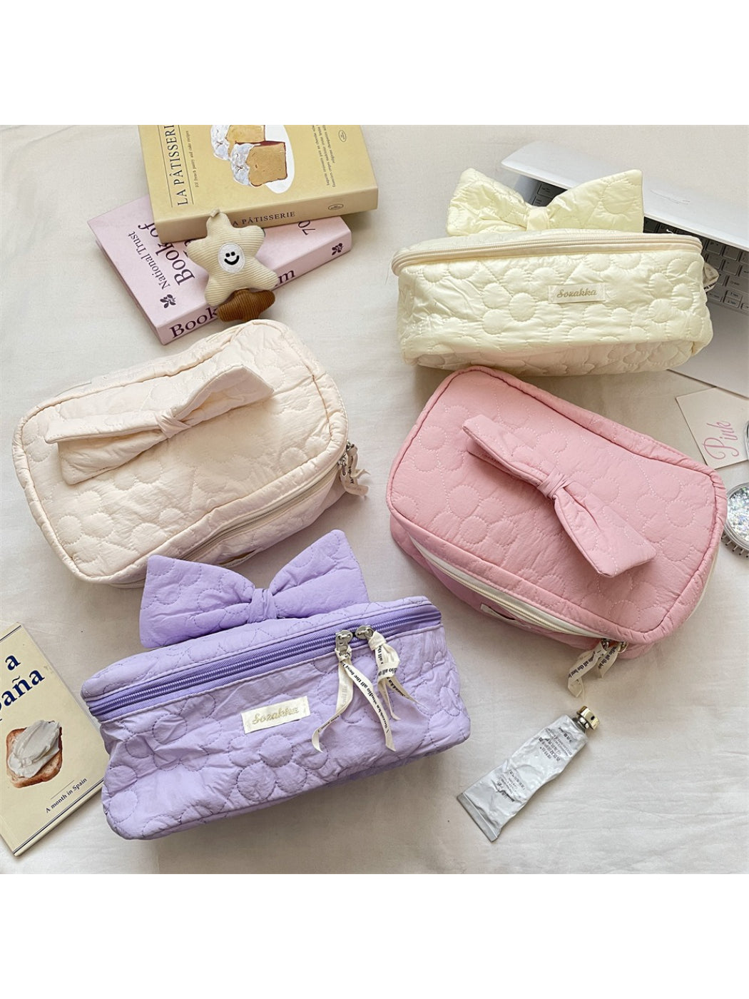 Cosbai - Quilted Bow Cosmetic Bag