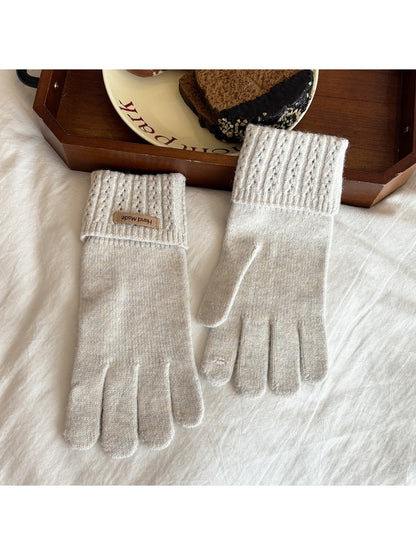 Gloving - Soft Knit Gloves with Touchscreen