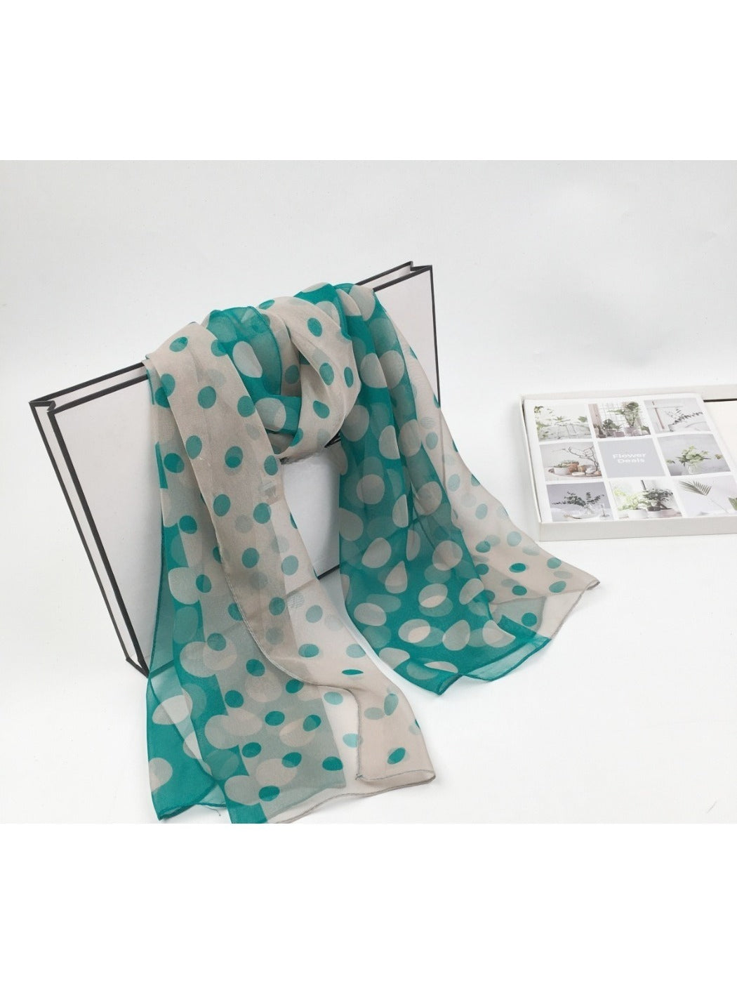 Scarvii - Dot Scarf - Lightweight & Versatile