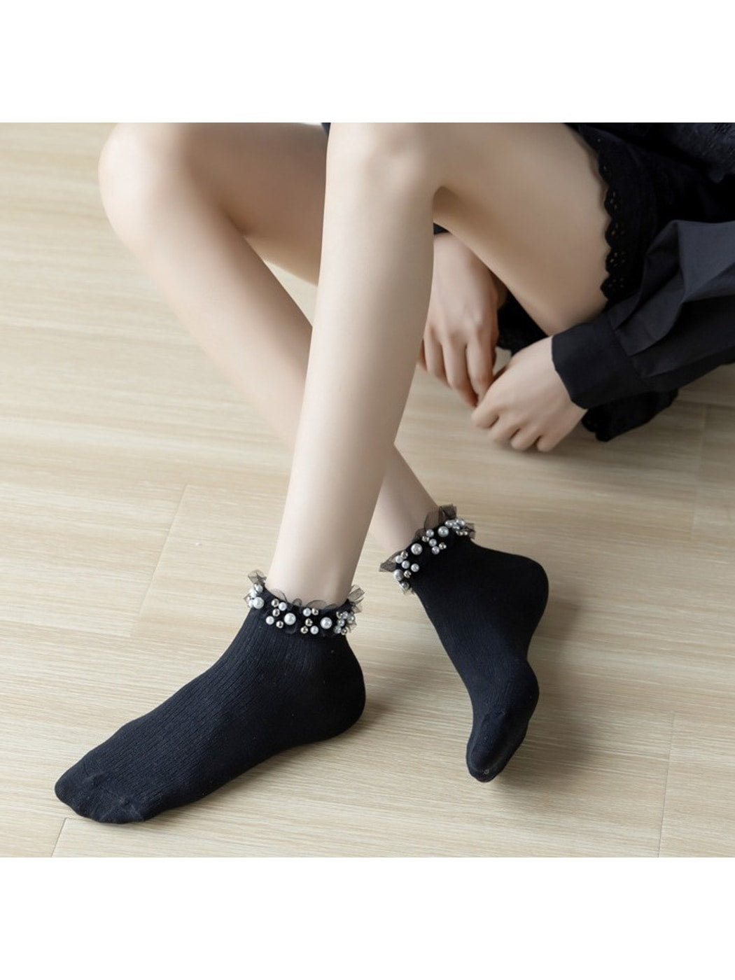 Rufia - Solid Color Ruffle Ankle Socks