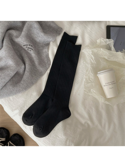 Rufia Ribbed White Slouch Socks product image