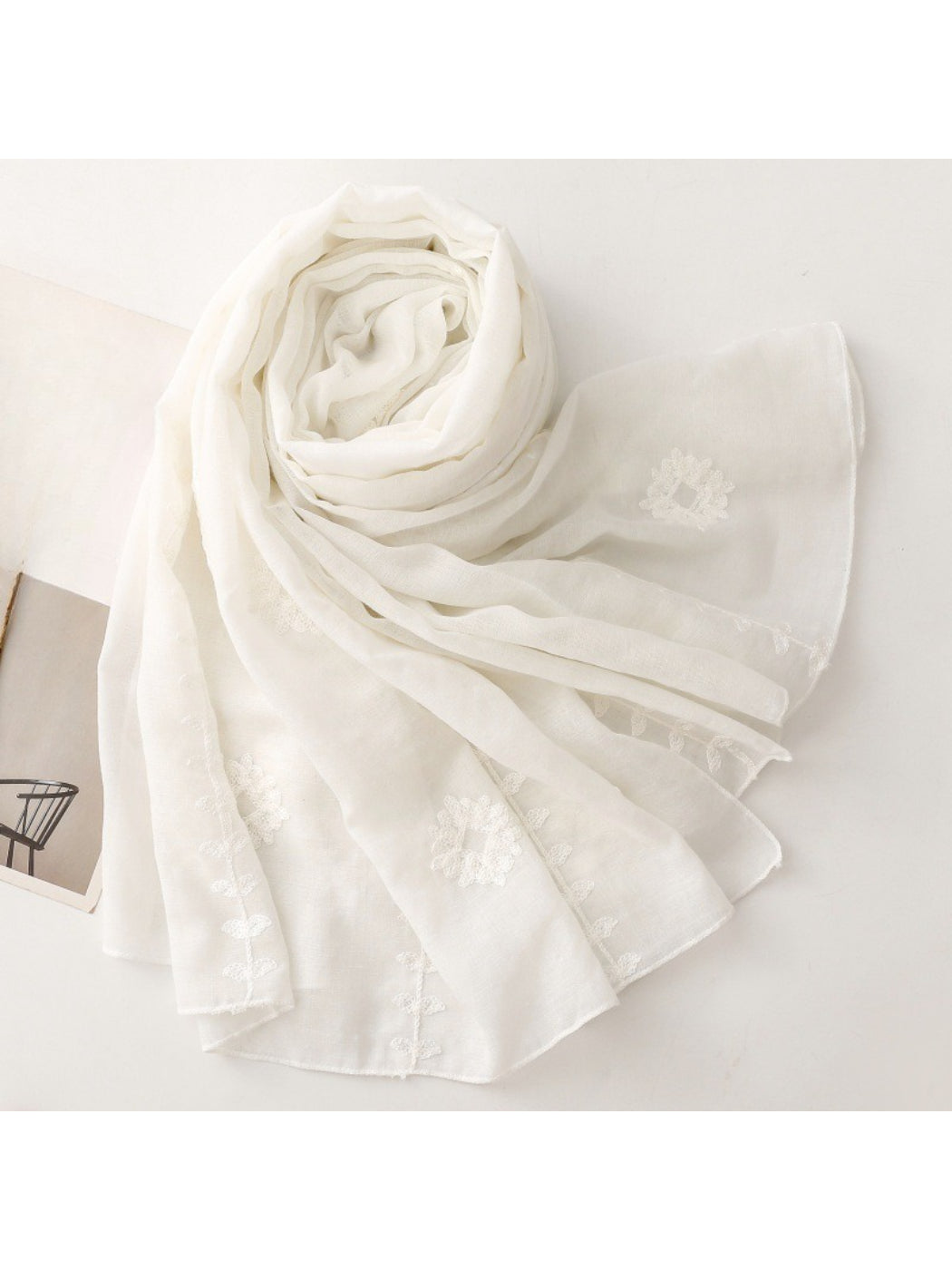 Scarvii - Modern Motif Trim Soft Scarf