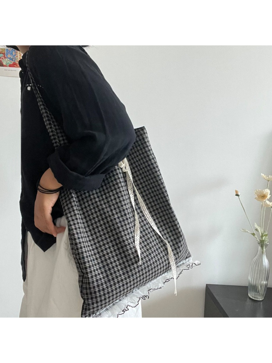 Side view of Cosbai plaid tote bag showing handles and pattern