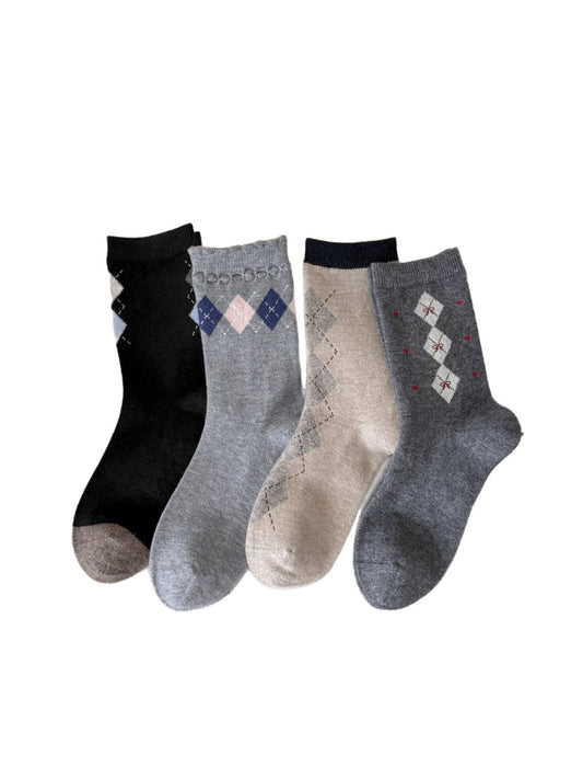 Rufia – Retro Argyle Mid-Calf Socks