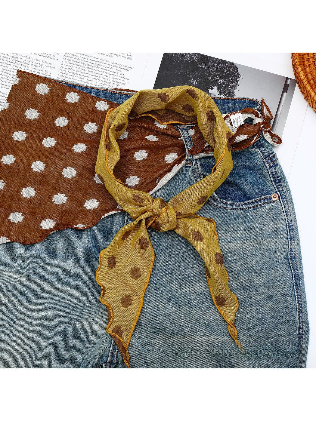 Scarvii - Geometric Print Two Tone Triangle Bandana