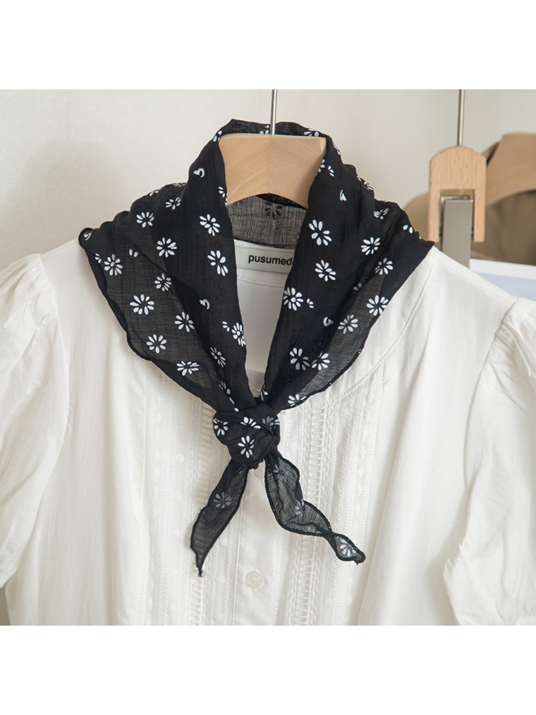 Scarvii - Floral Triangle Scarf