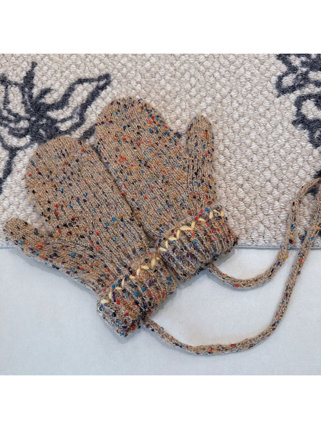 Gloving - Speckled Knit Winter Mittens