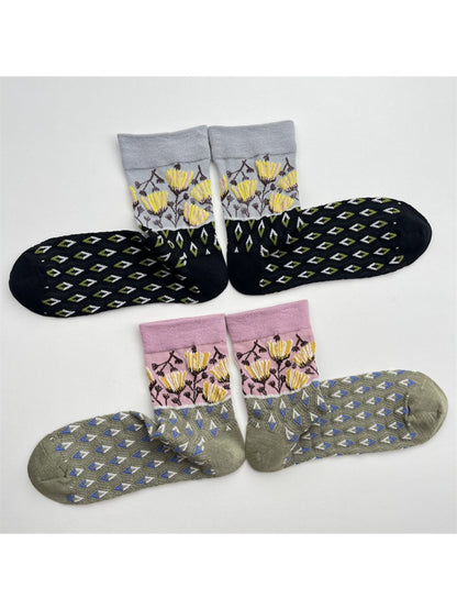 Rufia - Boho Diamond Pattern Mid-Crew Socks