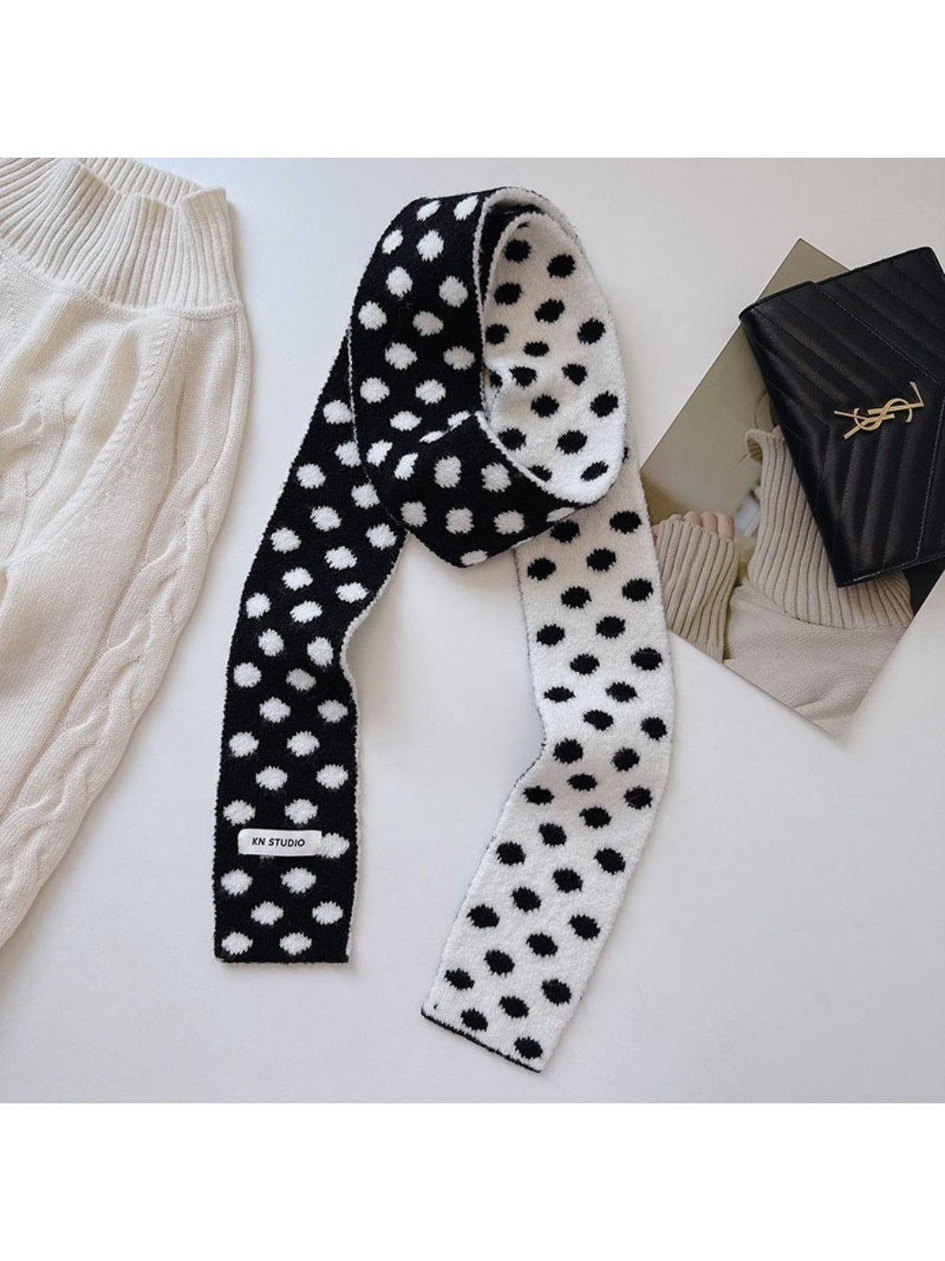 Scarvii - Reversible Soft Dot Scarf