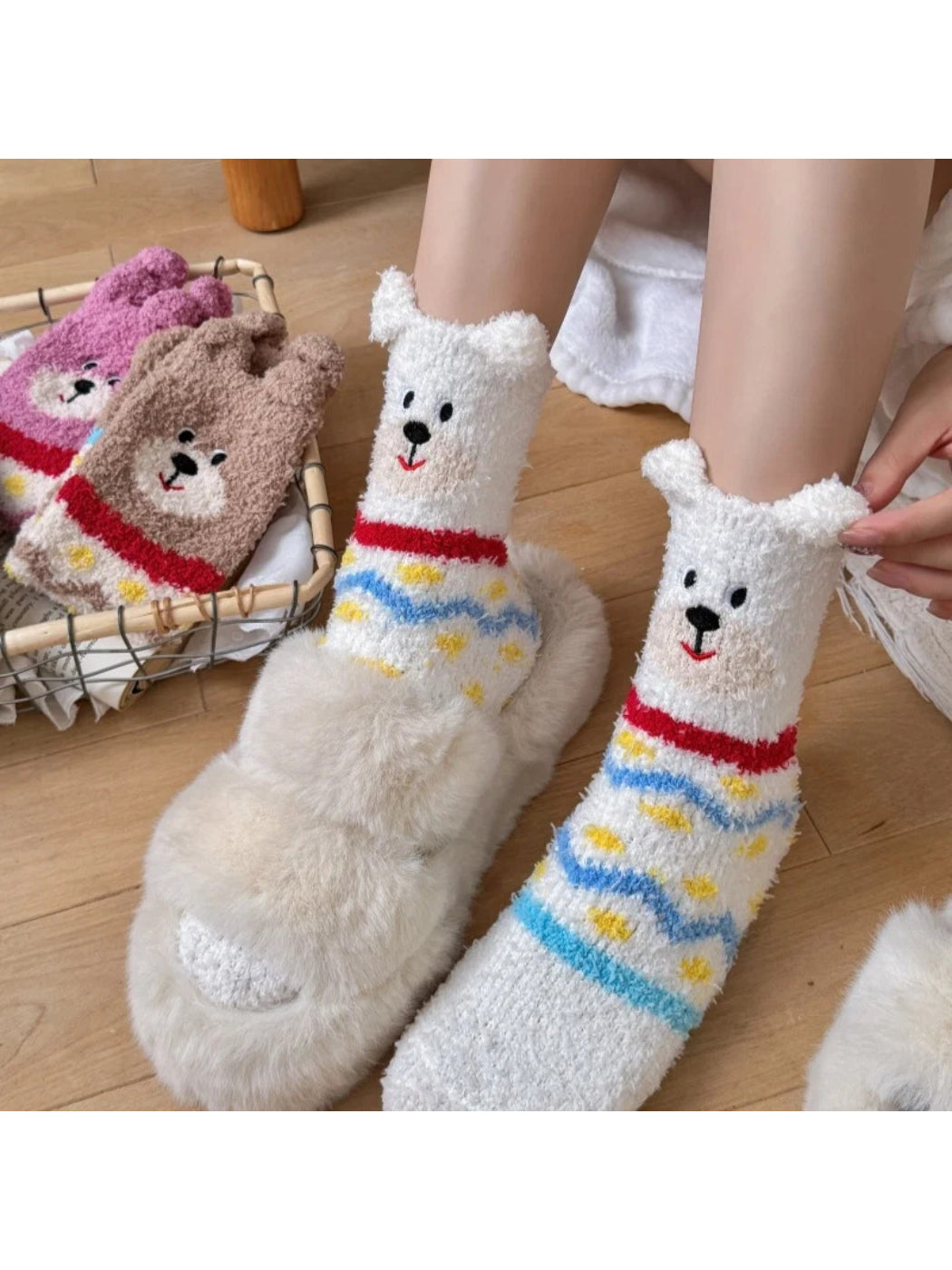 Rufia - Bear Face Zigzag Fuzzy Crew Socks