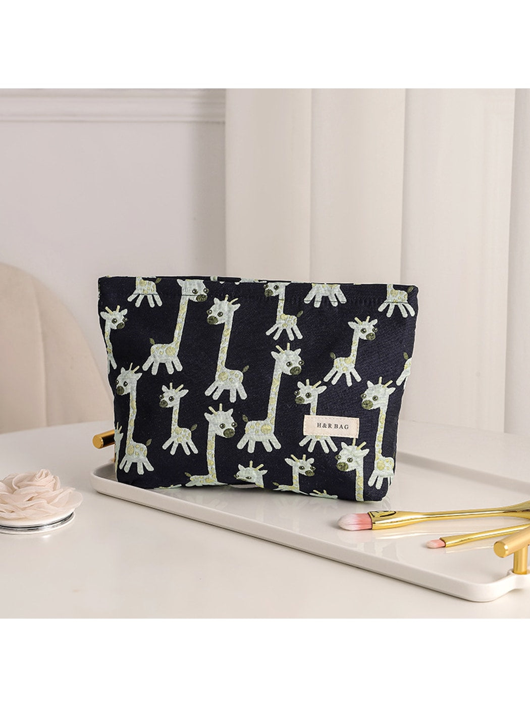 Cosbai - Cute Giraffe Print Handheld Cosmetic Bag