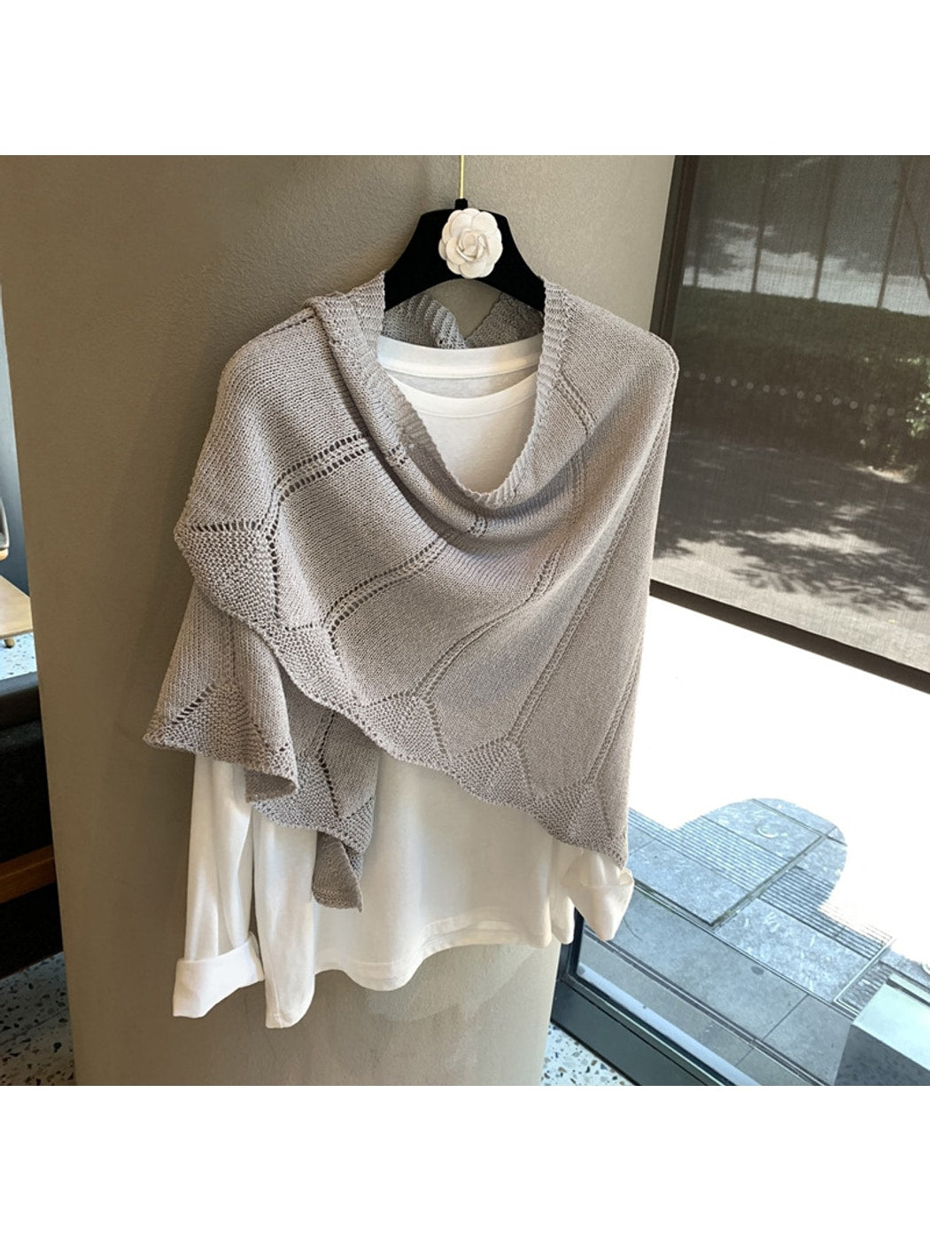 Scarvii - Solid Color Minimal Knit Triangle Bandana