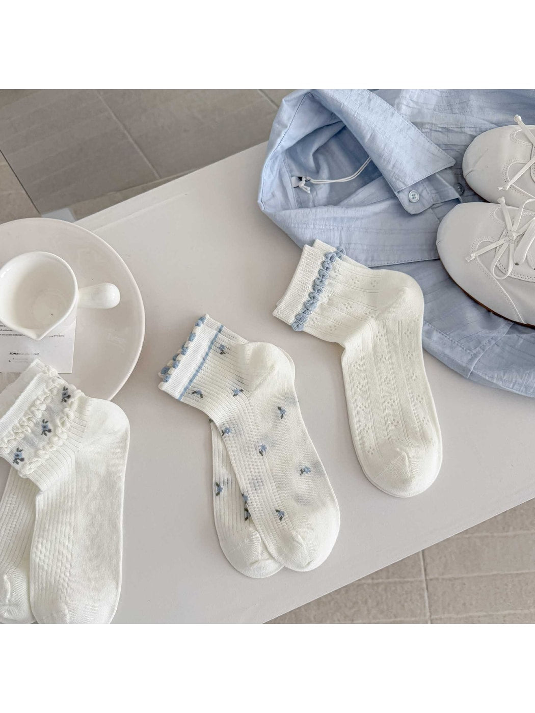Rufia - Sweet Contrast Cuff Floral Ankle Socks