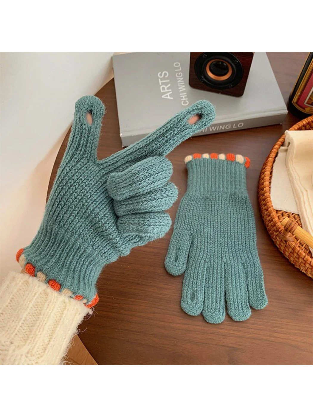 Gloving - Ribbed Knit Touchscreen Gloves