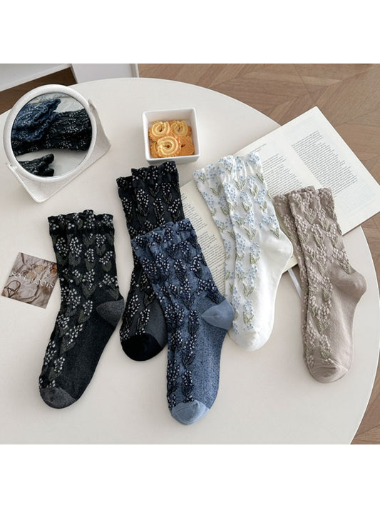 Rufia - Textured Leaf Cluster Socks