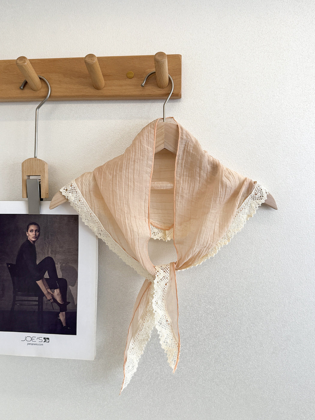Scarvii - Lace Trim Crinkle Neck Scarf