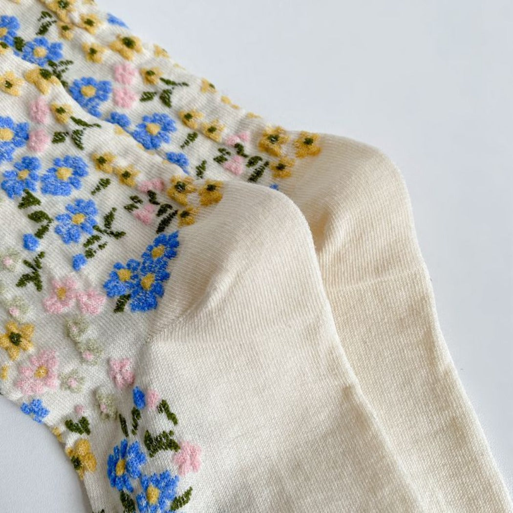 Rufia - Floral Lace Mid-calf Socks - Delicate & Vintage