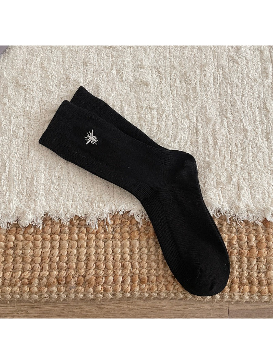 Rufia - Classic Bee Detail Crew Socks product image 5
