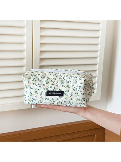 Cosbai - Floral Pattern Handheld Makeup Bag