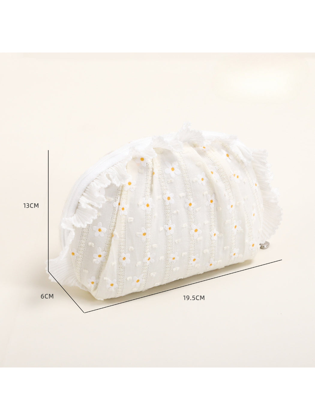 Cosbai - Daisy Ruffle Clutch Pouch detail view 4