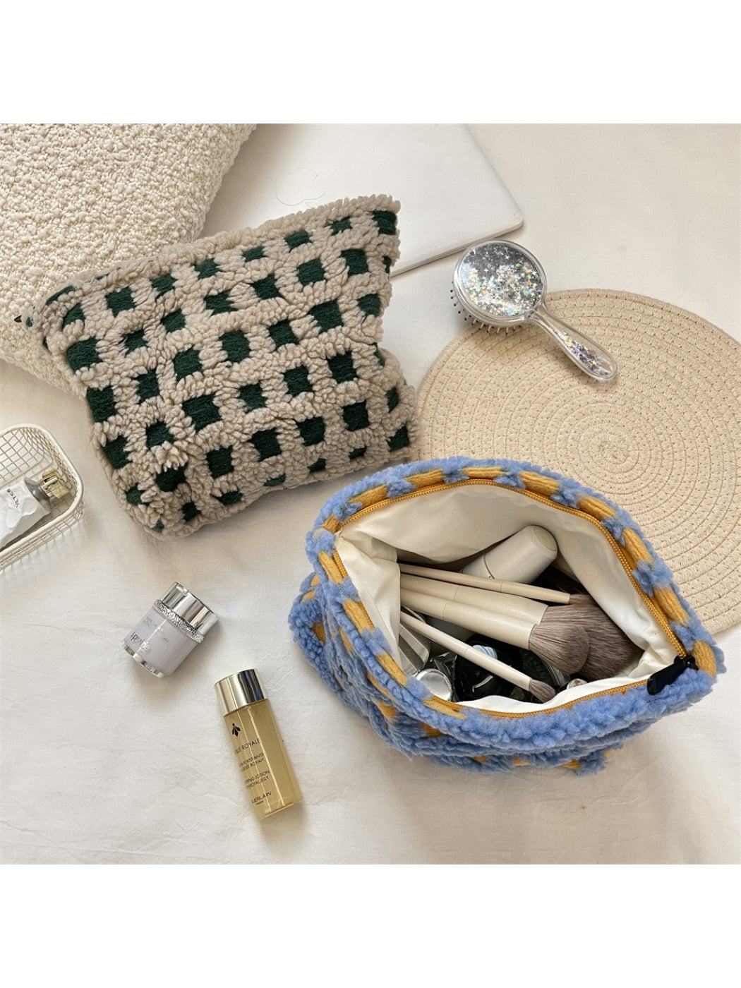 Cosbai - Plush Grid Makeup Bag