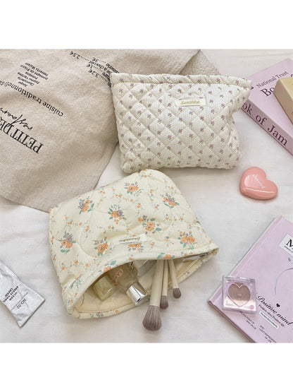 Cosbai - Floral Quilted Makeup Bag